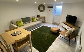 Quaint Central Basement Apartment
